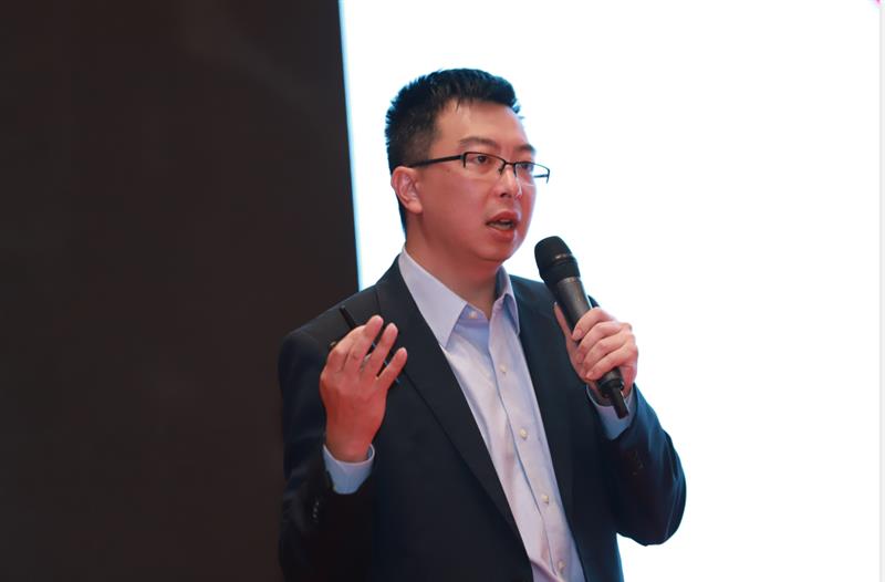 华泰期货有限公司研究院院长 侯峻